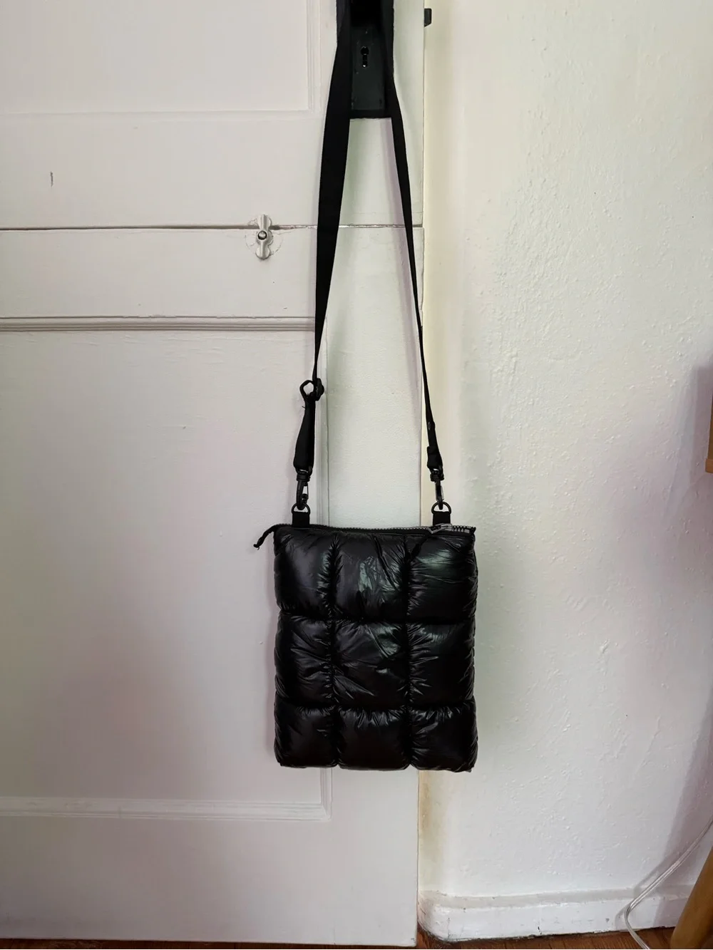 iSkin Black Quilted IPad Carrier Crossbody Bag